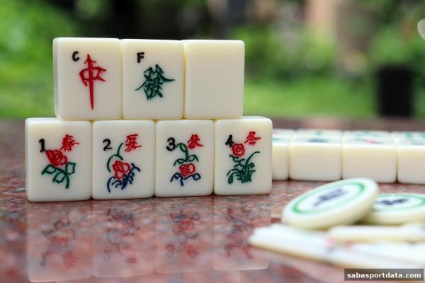 掼蛋节奏掌控指南：告别流水红利思维，在沙巴体育官网回归竞技纯粹