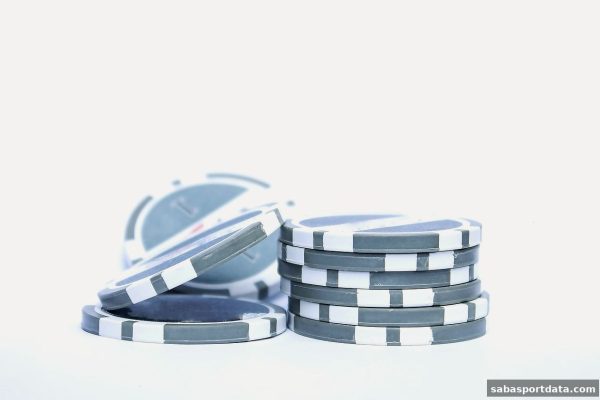 牌九升降规则深度解析：沙巴体育官网带你玩转传统骨牌竞技